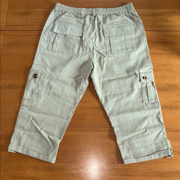 Casual Green Capris - Picture 5 of 10